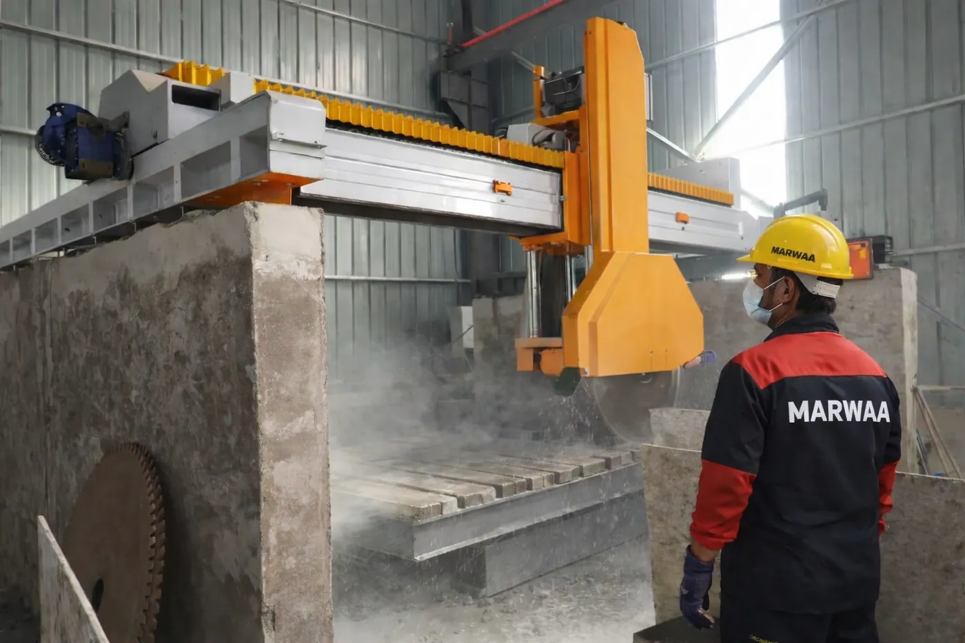 Automatic edge cutting machine in operation